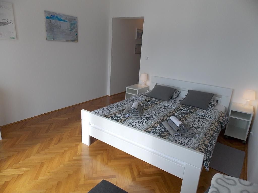 Apartment Ellalinda โอปาติยา ภายนอก รูปภาพ